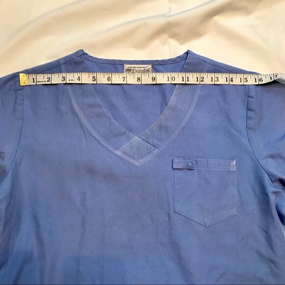 💥SALE💥 Scrub Top Uniform Advantage UA Scrub - Picture 3 of 9